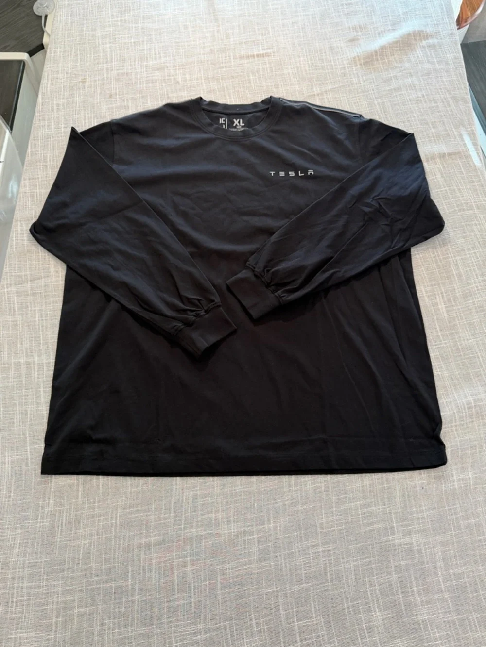 Tesla Long Sleeve Shirt XL Black Logo Graphic Crew Neck Mens NWOT - Picture 2 of 8